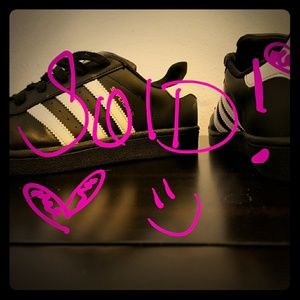 SOLD**Adidas Superstars, men sz 6 ** Dope**